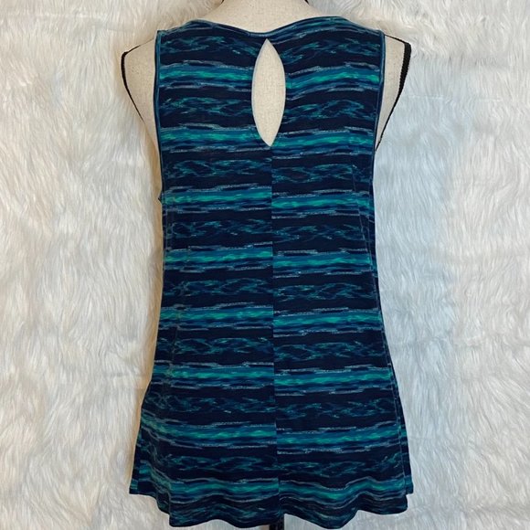 Lucky Brand Womens Tank Top with Keyhole Blue Wave Stripe Size Medium NEW - Picture 3 of 11